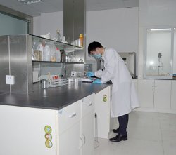 我公司成功研发出新型耐高温碳纤维复材